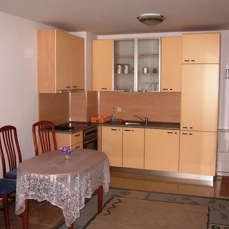 Apartmán In Complex Monastery 1 *